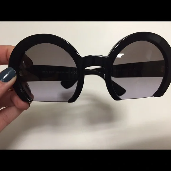 Miu Miu sunglasses - Picture 3 of 3